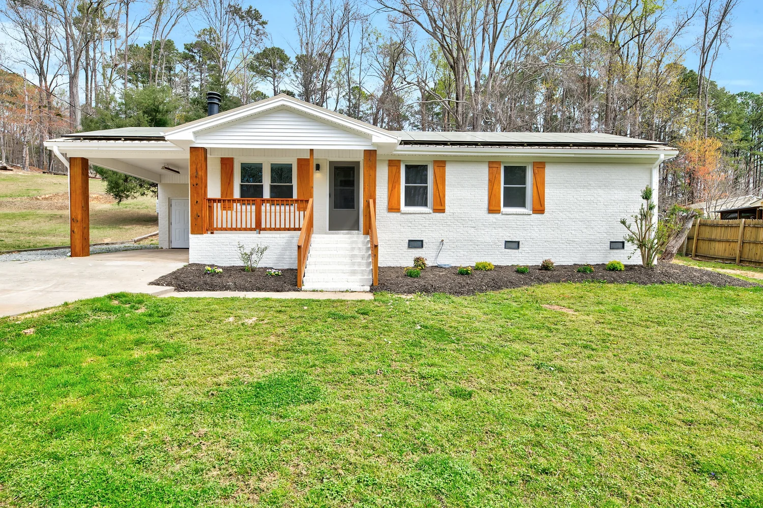 2808 Oak Ridge Ct — completed renovation